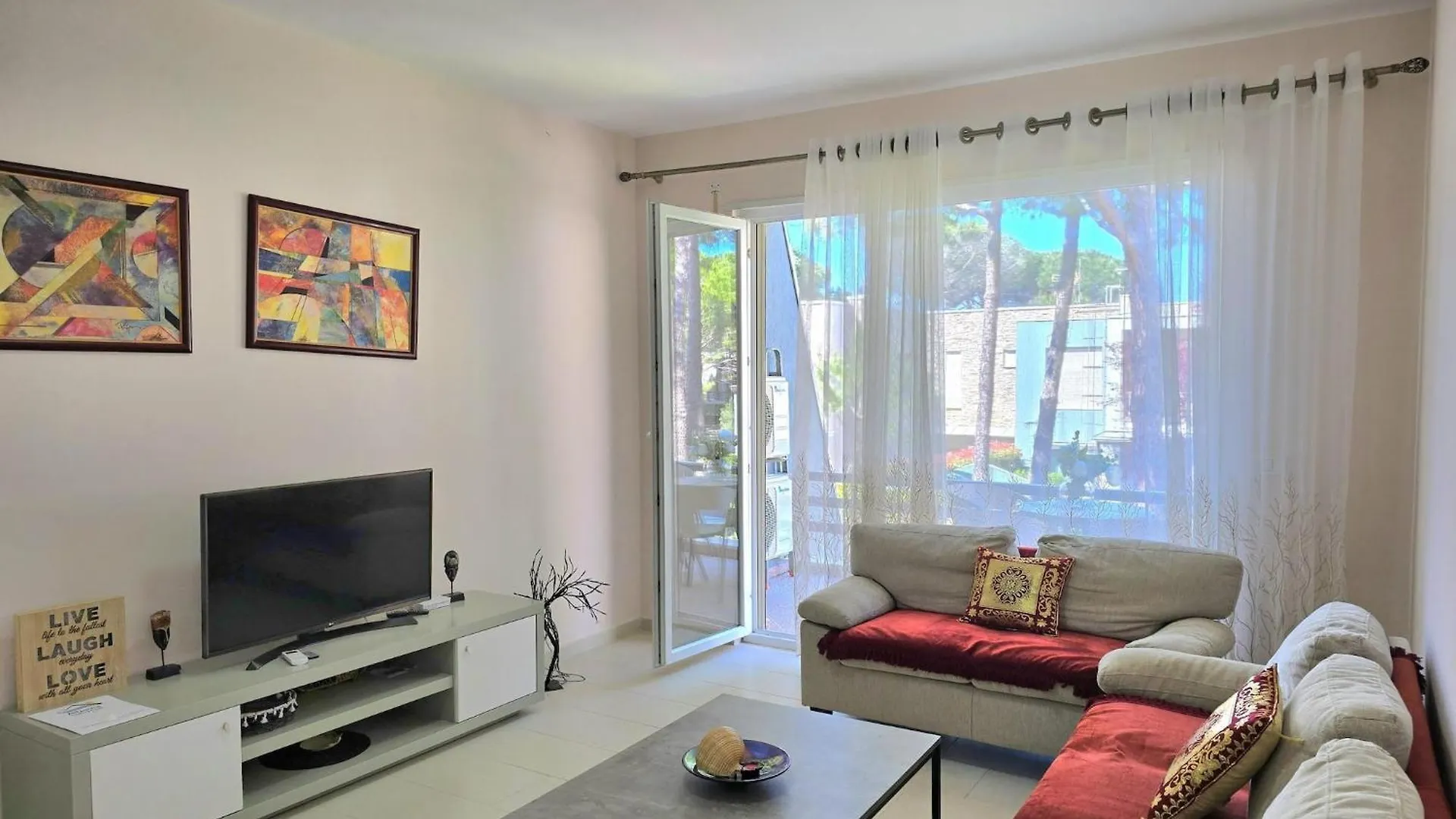 Apartment For Five Guests Plazhi San Pietro
